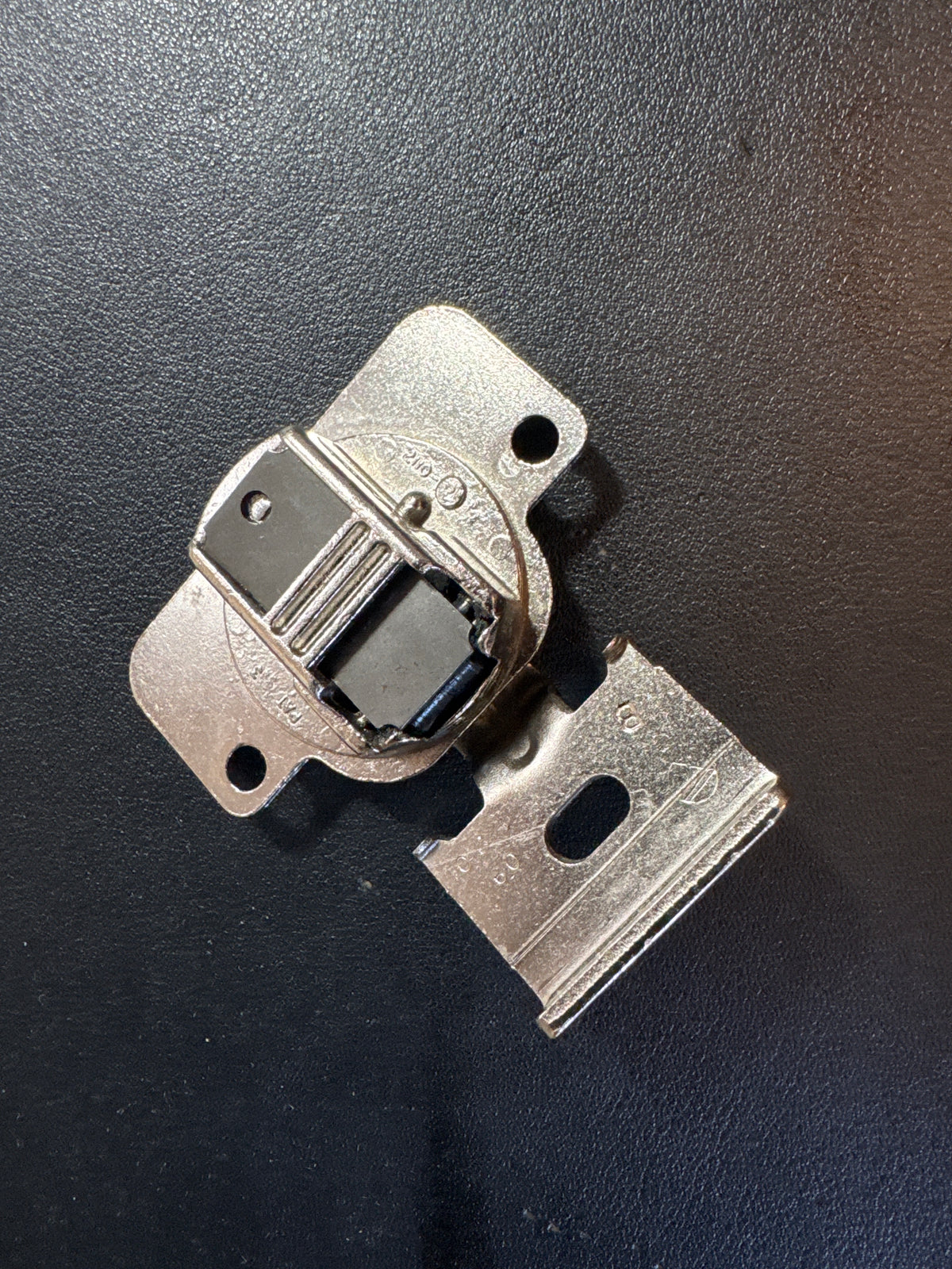 AMEROCK Hinge – 09J 1/2” OL - CLEAN AND TIGHT - Hard to find