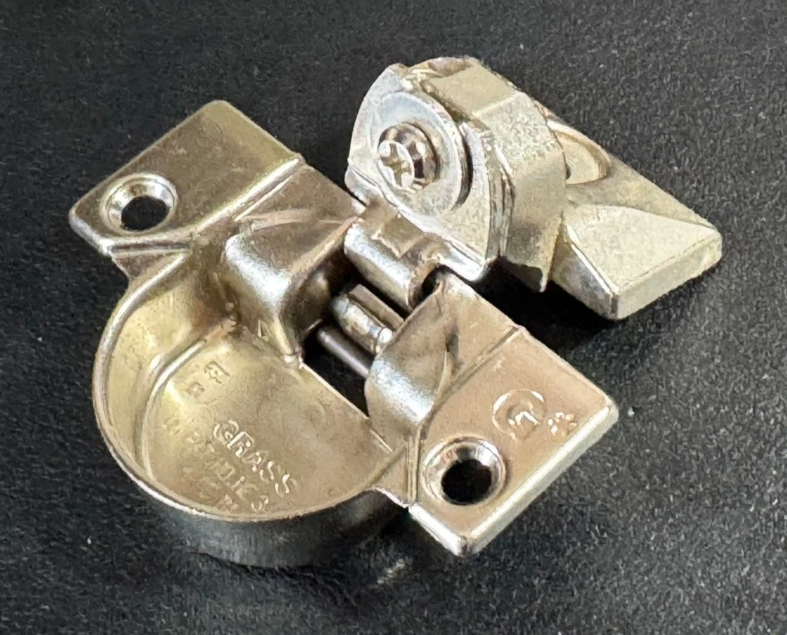 GRASS 830-38 Cabinet Hinge Bracket + 850 hinge