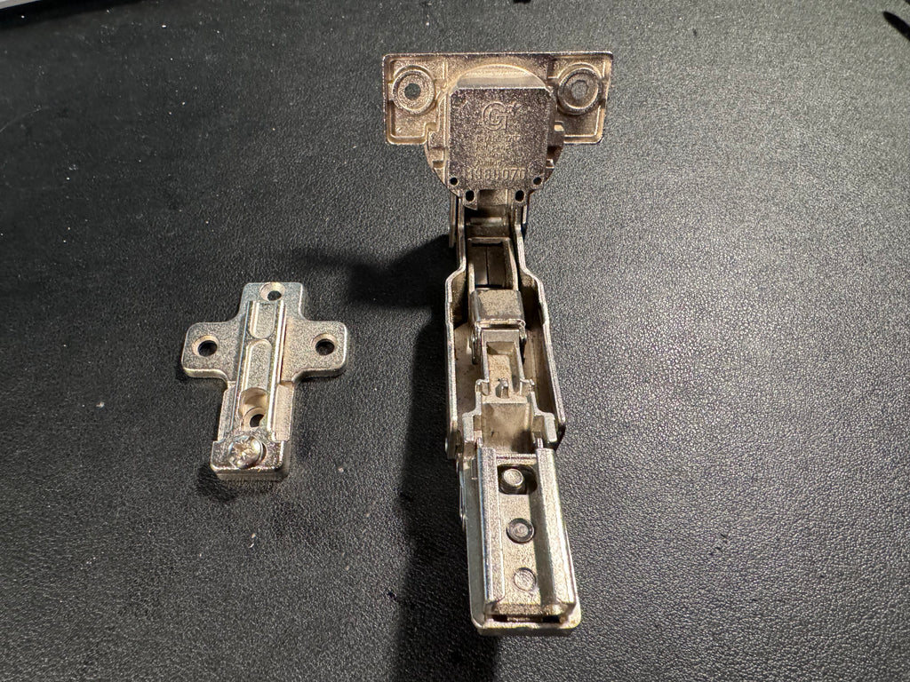 GRASS 1203 Hinge w/ NEW Baseplate | Slide-On | 170° Full Overlay | Self-Closing
