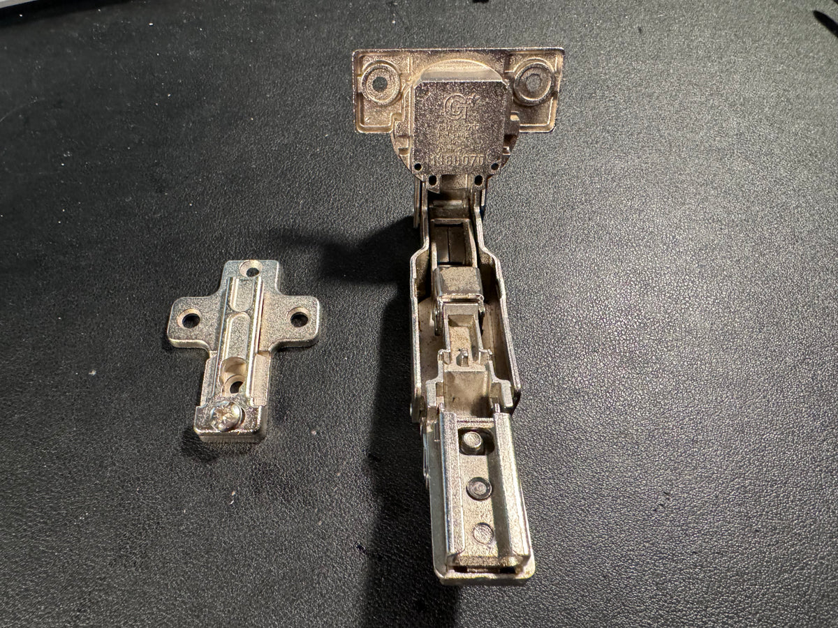 GRASS 1203 Hinge w/ NEW Baseplate | Slide-On | 170° Full Overlay | Self-Closing