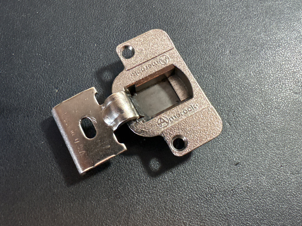 AMEROCK Hinge – 09J 1/2” OL - CLEAN AND TIGHT - Hard to find