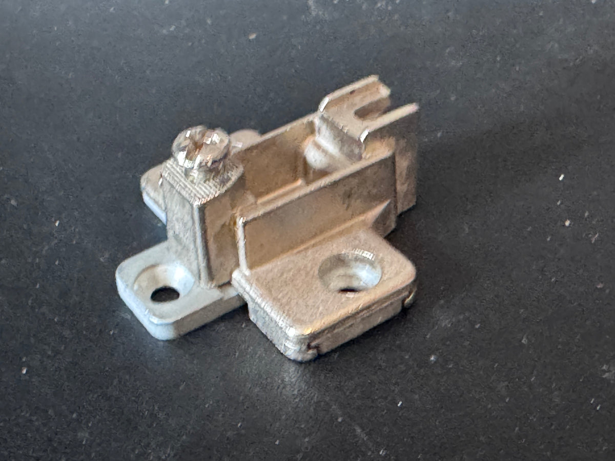 BLUM HINGE PLATE 1/2", 710 195H719 02 2  •  BASE PLATE