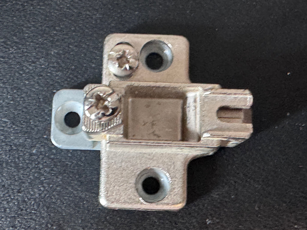 BLUM HINGE PLATE 1/2", 710 195H719 02 2  •  BASE PLATE