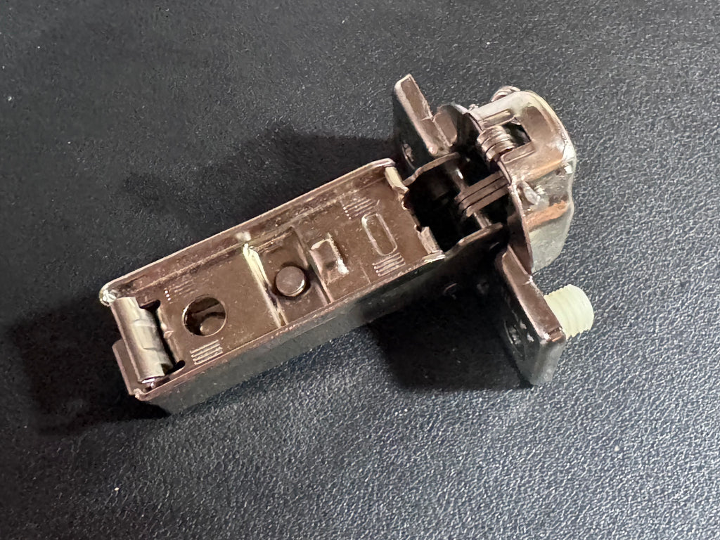 NEW GRASS 1006-30 Cabinet Hinge | Half Overlay | Self-Closing | Clip-On | OEM