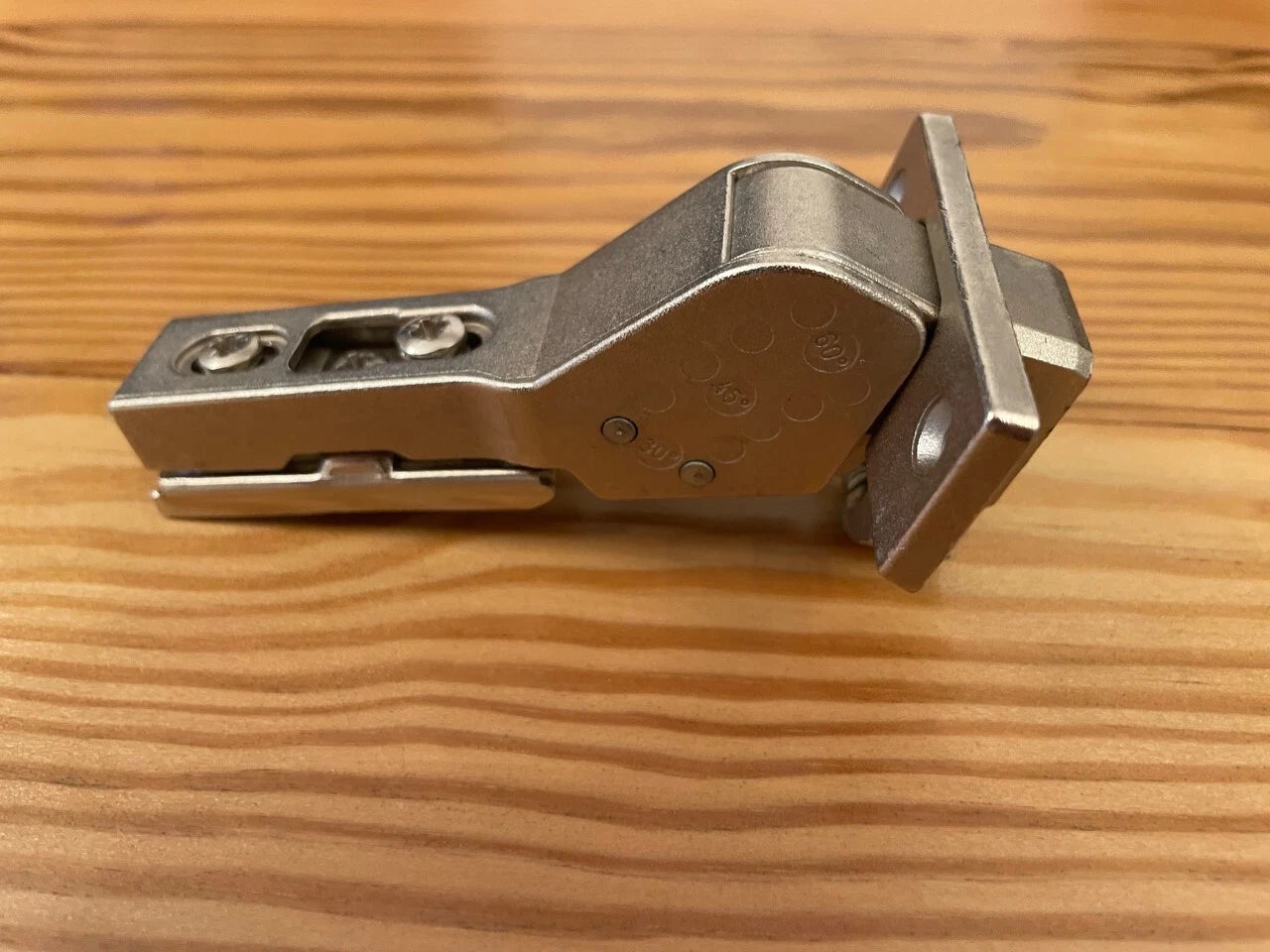 NEW! Grass Hinge 300 • 319 Snap On - 30 degree Series 1000, Self Close 30-45-60