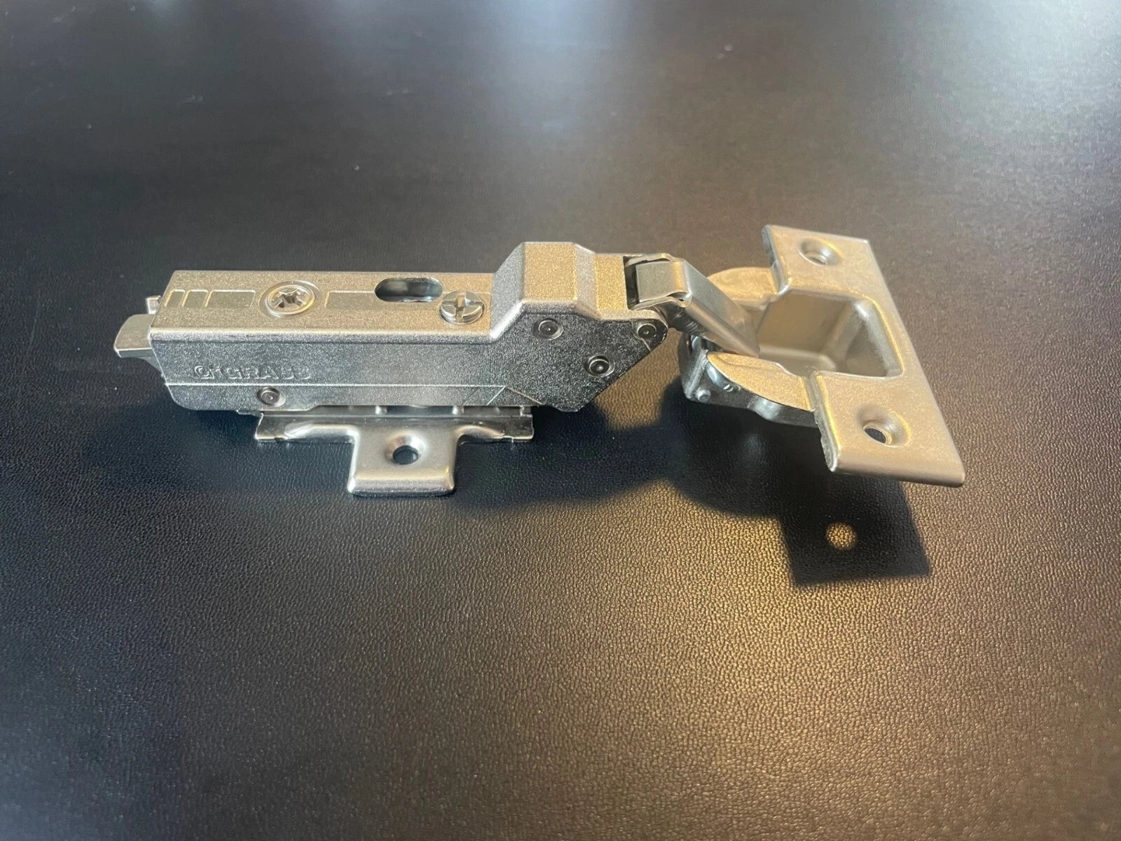 Grass Hinge 6064 B Cabinet Door 110 Deg with 6220 Baseplate - Soft Close - 6064B