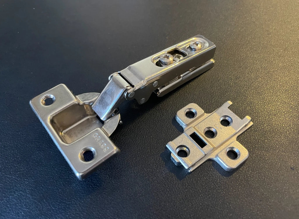 GRASS Cabinet Hinge 1006-30 Clip-On, Self-Closing • w/ 044 baseplate • 110° Ope