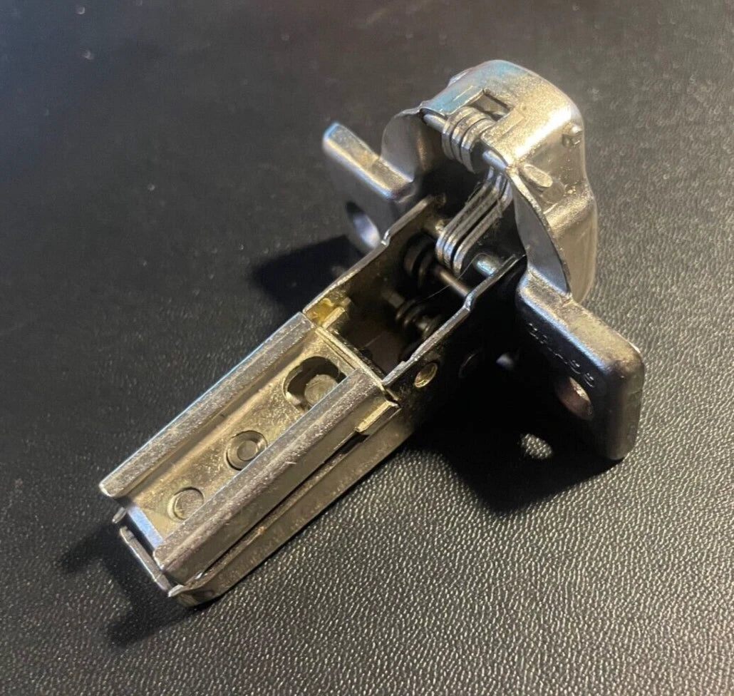 GRASS 1006-30 Slide-On Hinge – HALF Overlay • Self-Closing • Discontinued Model