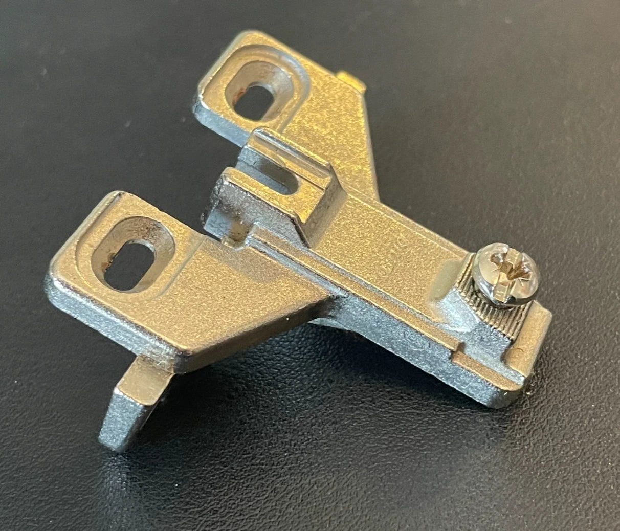 BLUM HINGE Plate 198 60 01 23 Twist On Plate Base Face Frame Adaptor- RARE