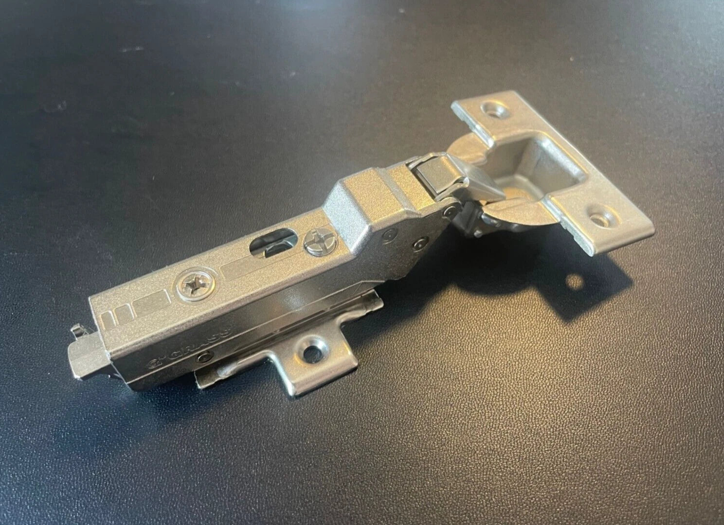 Grass Hinge 6064 B Cabinet Door 110 Deg w/ 6220 Baseplate - Soft Close - 6064B
