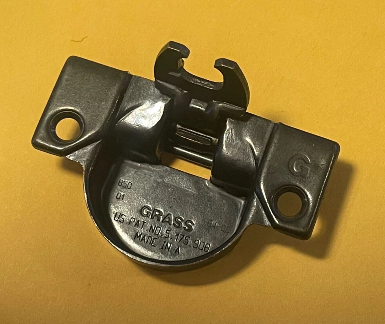 NEW! GRASS 850 / 850-01 Cabinet Hinge Bronze • SUPER CLEAN •