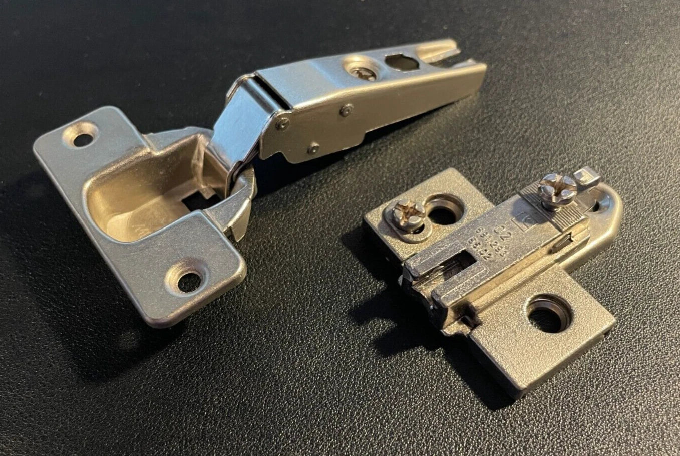 MEPLA hinge 652.320.66.00, Self-Closing w/ 317.393.55.00 plate • VERY RARE