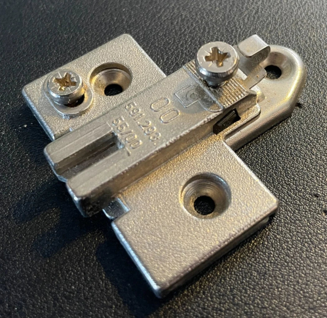 MEPLA 00 591.293.55/00 • 315 393 55.00 Hinge BASEPLATE • GERMANY • NEW OLD STOCK