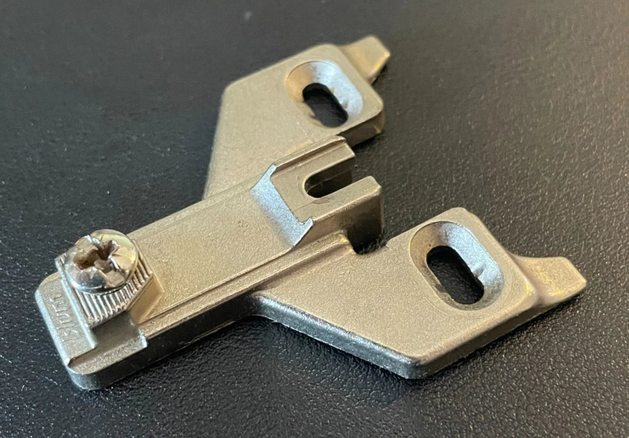 BLUM HINGE Plate 198 860-01 22 matches 198.660-01.22 Twist On Plate Base