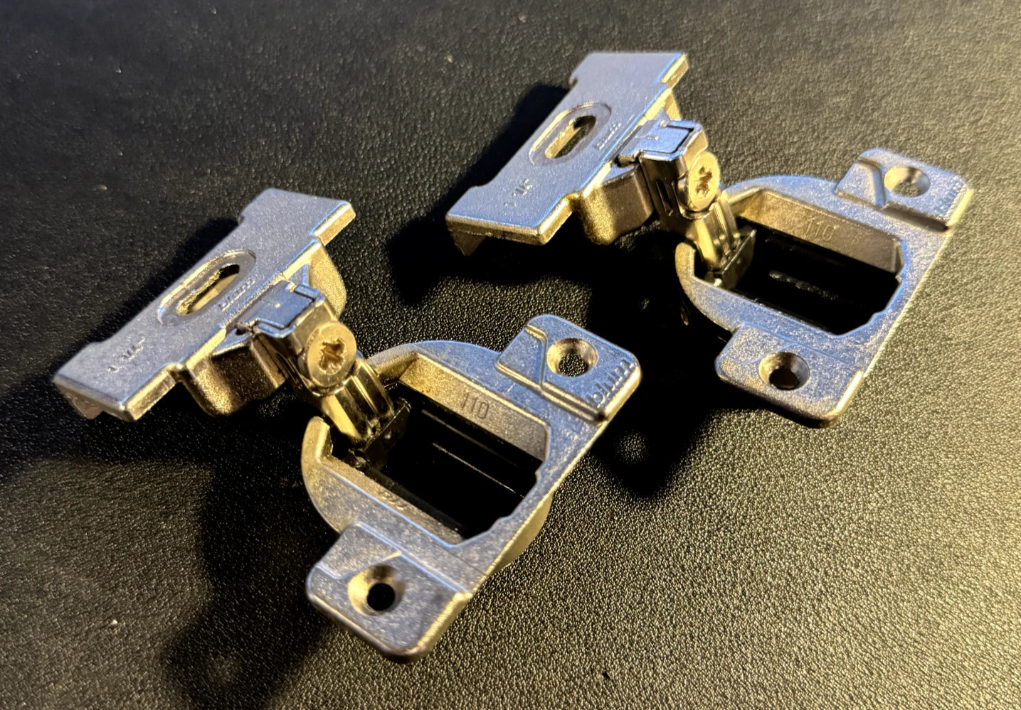 2x BLUM Hinge 110° 30.310-11.02 COMPACT, 1-1/4" w/ Plate 130.213-01.02 AUSTRIA