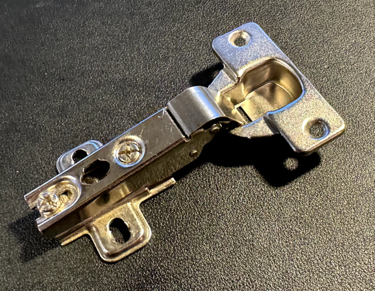 MEPLA Hinge 654.358.53.00, Full Overlay, Self-Closing w/ 316.393.52.00 plate