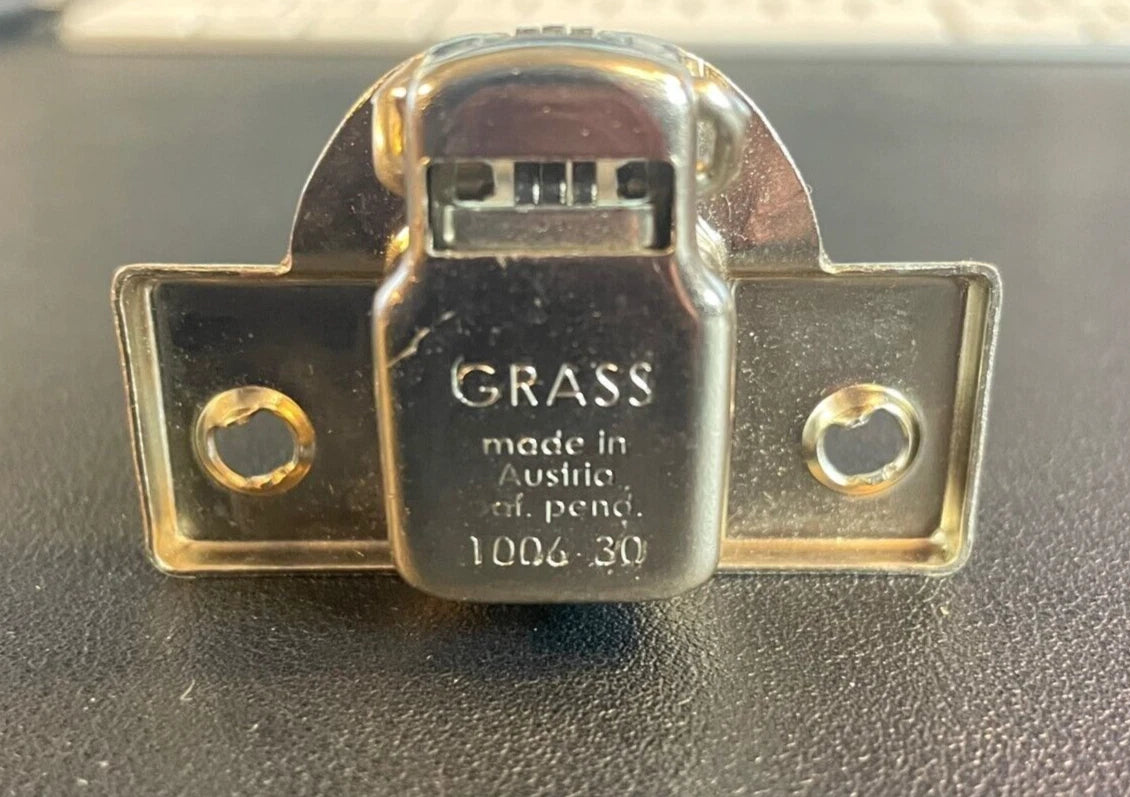 GRASS Cabinet Hinge 1000-389 Self Close Spring, Clip On style, NO Baseplate RARE