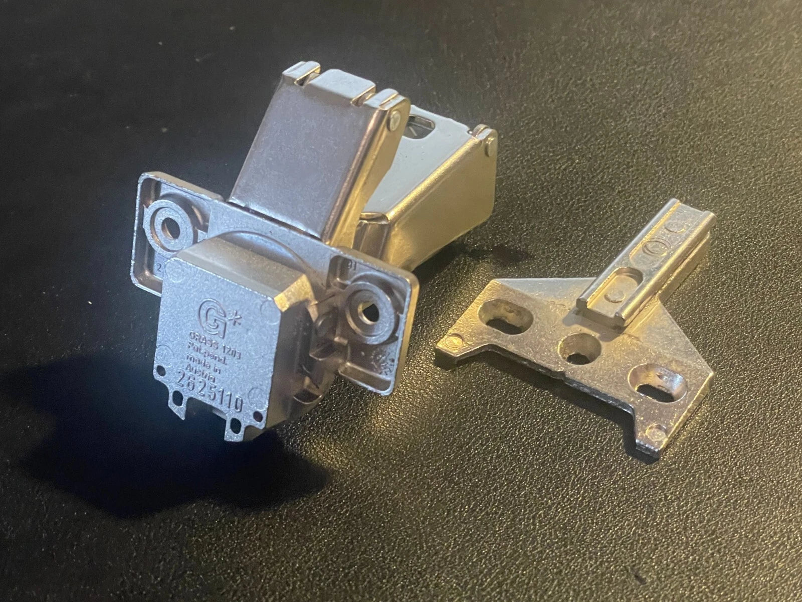 GRASS 1203 Slide-On Hinge with 1000-27 Slide-On Mounting Plate – AUSTRIA