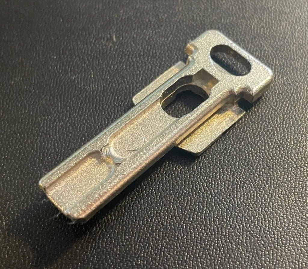 Grass Hinge Slide-On Mounting Plate / Adapter #131 (1000 Series) Cabinet Hinge