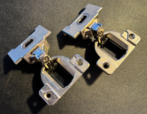 2x BLUM 110 Hinges, 1-3/8" Bracket 130.214-01.02 hinge 30.310-11.02 • Austria •